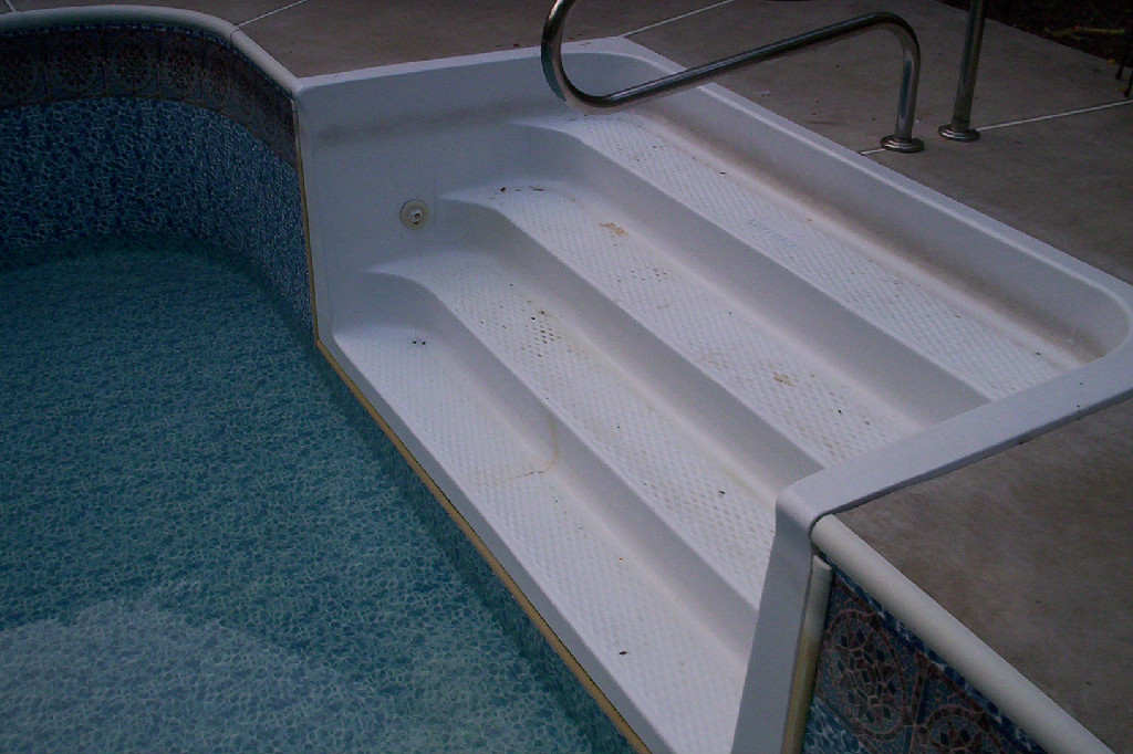 repair fiberglass pool steps